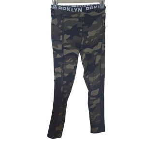 Infinity Energy camo legging size small